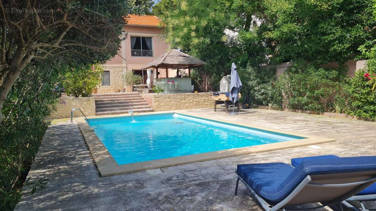 Maison à LES ANGLES