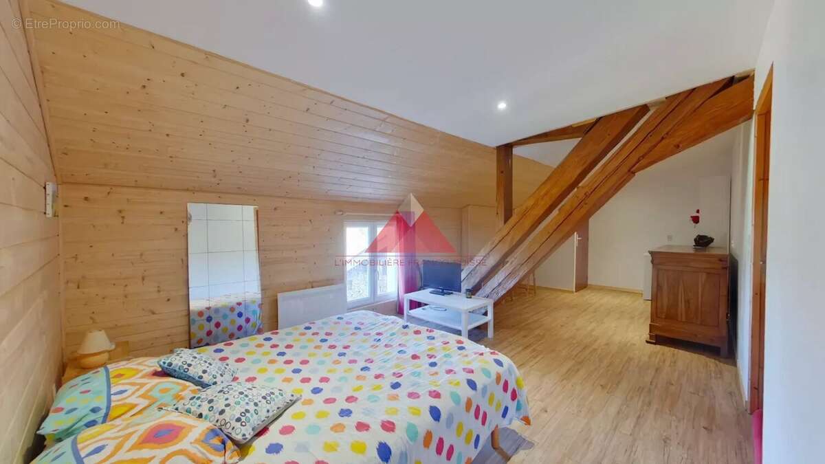 Appartement à CLAIRVAUX-LES-LACS