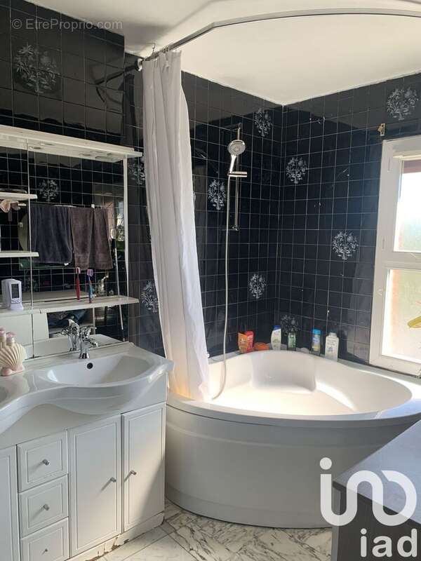 Photo 5 - Appartement à VILLENEUVE-LE-ROI