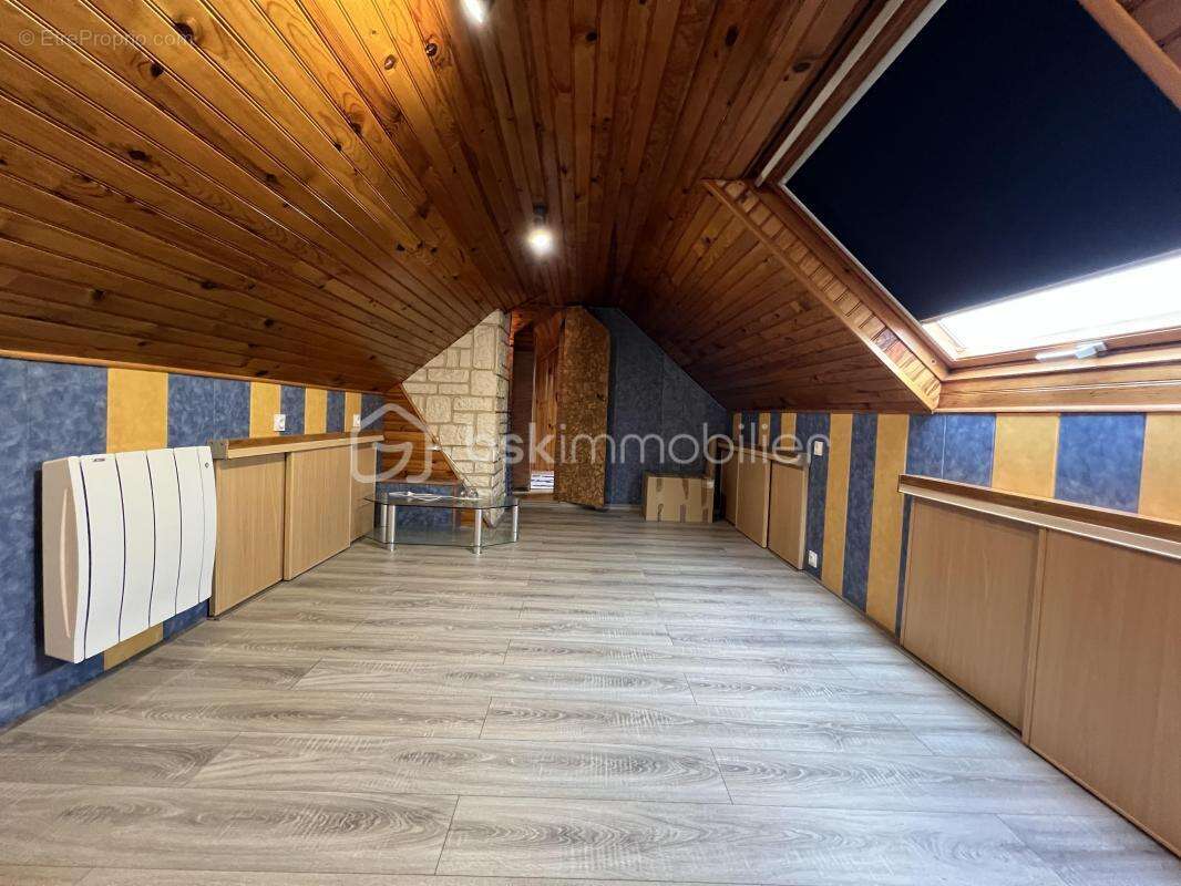 Maison à VOISINS-LE-BRETONNEUX