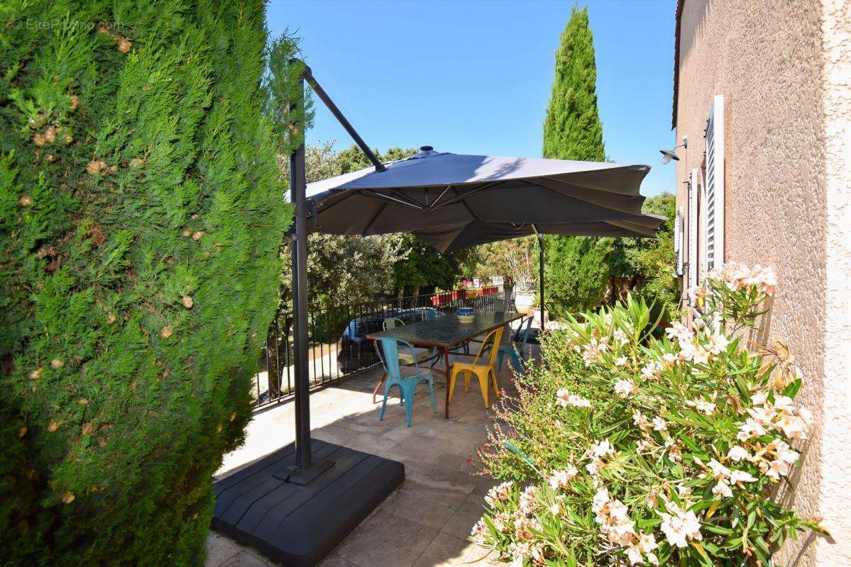 Uzès: Maison 5 ch avec piscine - photo 15