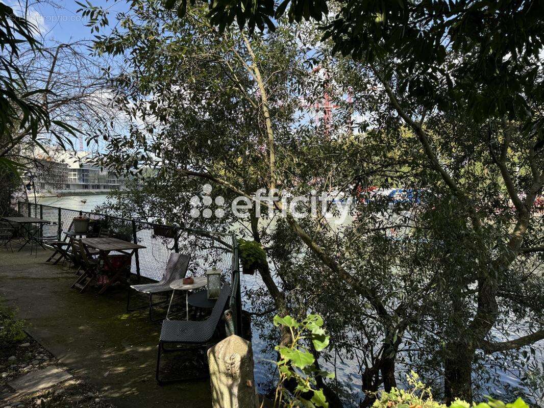 Maison à ISSY-LES-MOULINEAUX