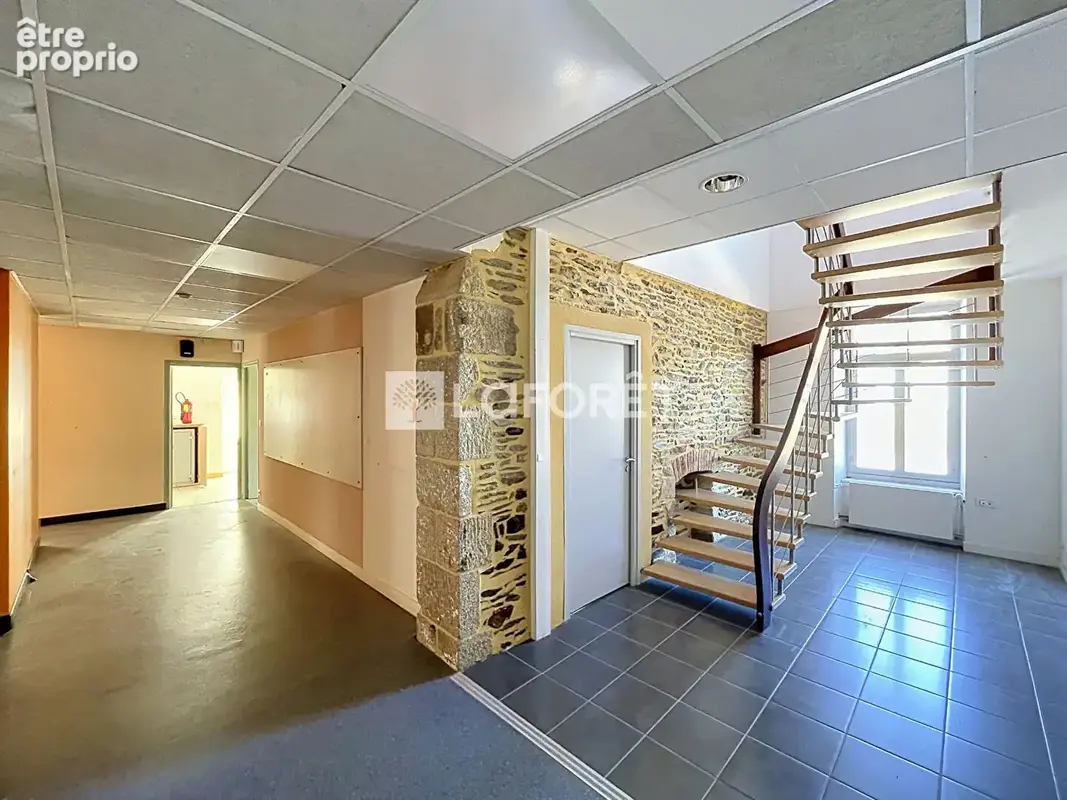 IDEAL INVESTISSEUR! Immeuble Josselin 25 pièce(s) 830 m2 - photo 6