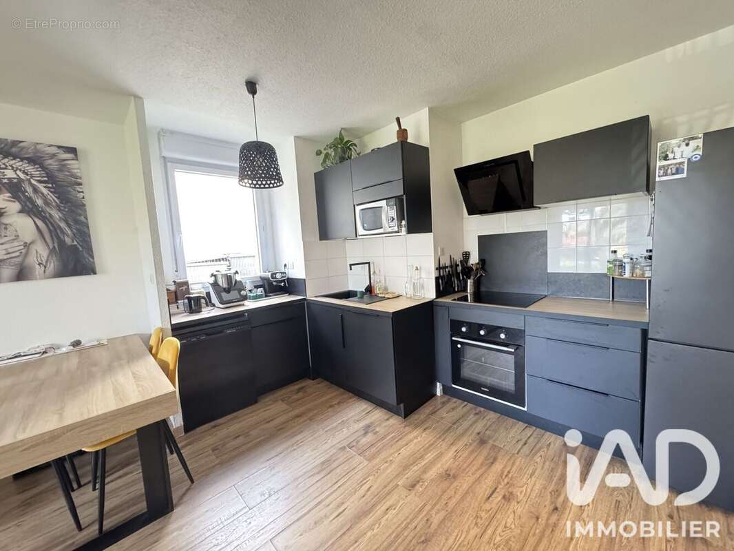 Appartement 57 m² à Lespinasse  - photo 3