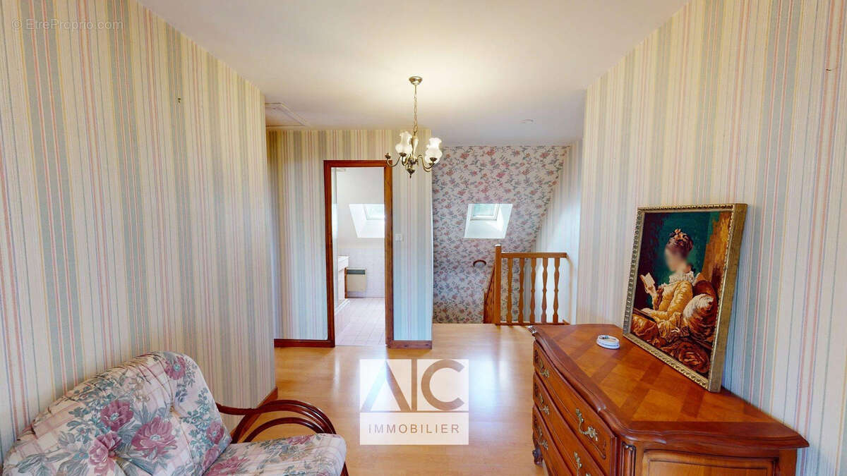 Maison à SAINTE-TREPHINE