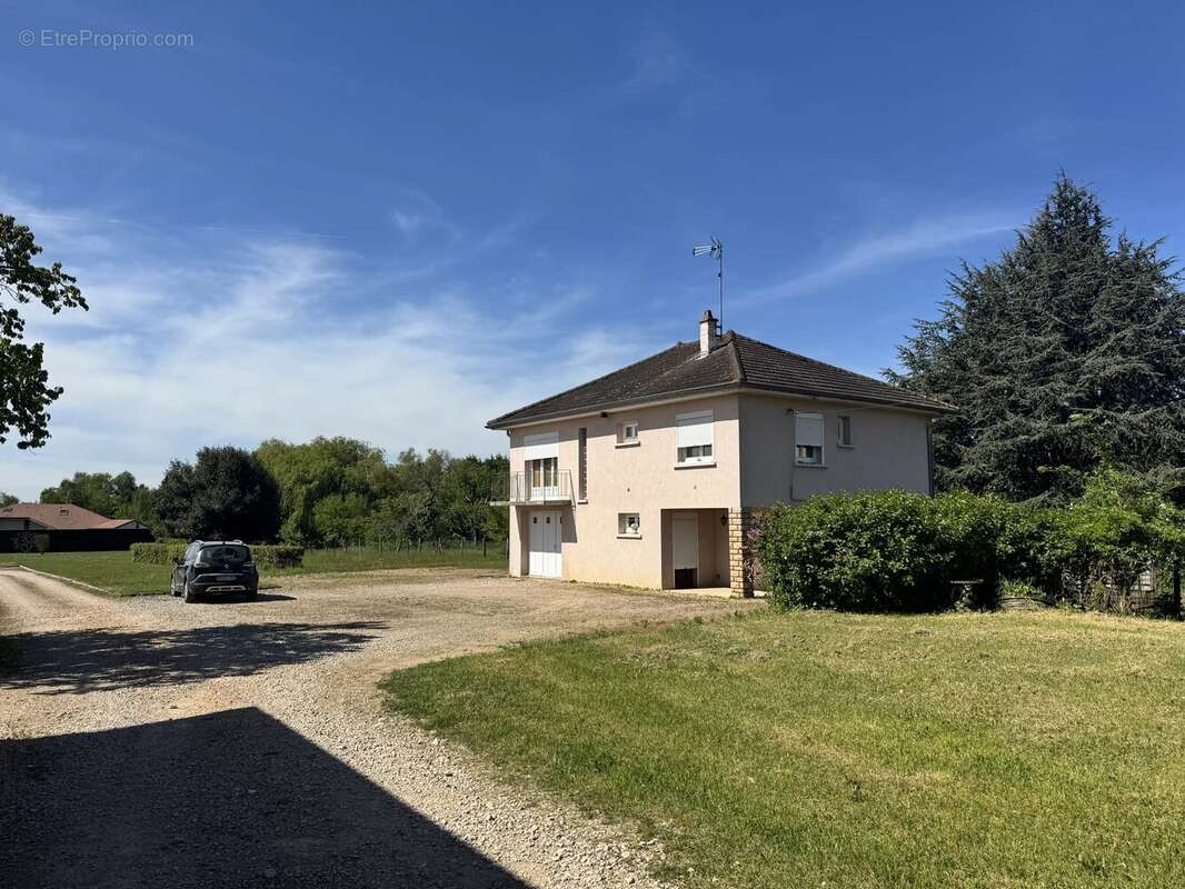 Maison 80 m² à Louhans  - photo 3