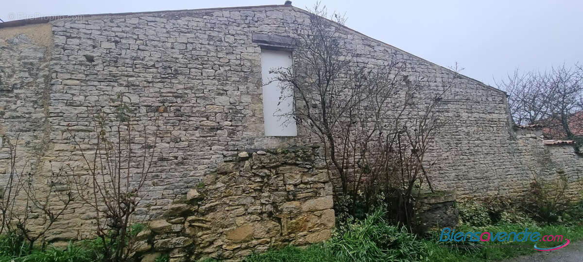 Maison à NUAILLE-D'AUNIS