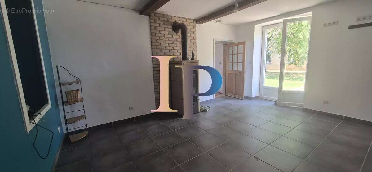 Maison 133 m² à Ligny-En-Brionnais  - photo 2