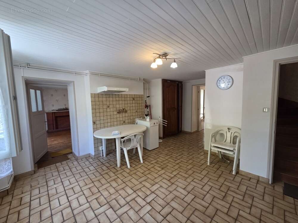 Maison 120 m² à Arrenes  - photo 10