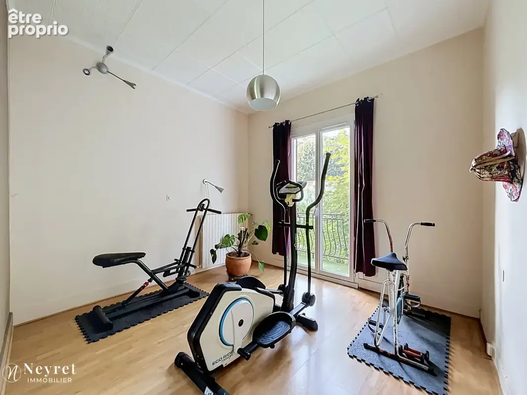 Oullins centre, belle propriété de charme avec annexe de 100m2 - photo 15