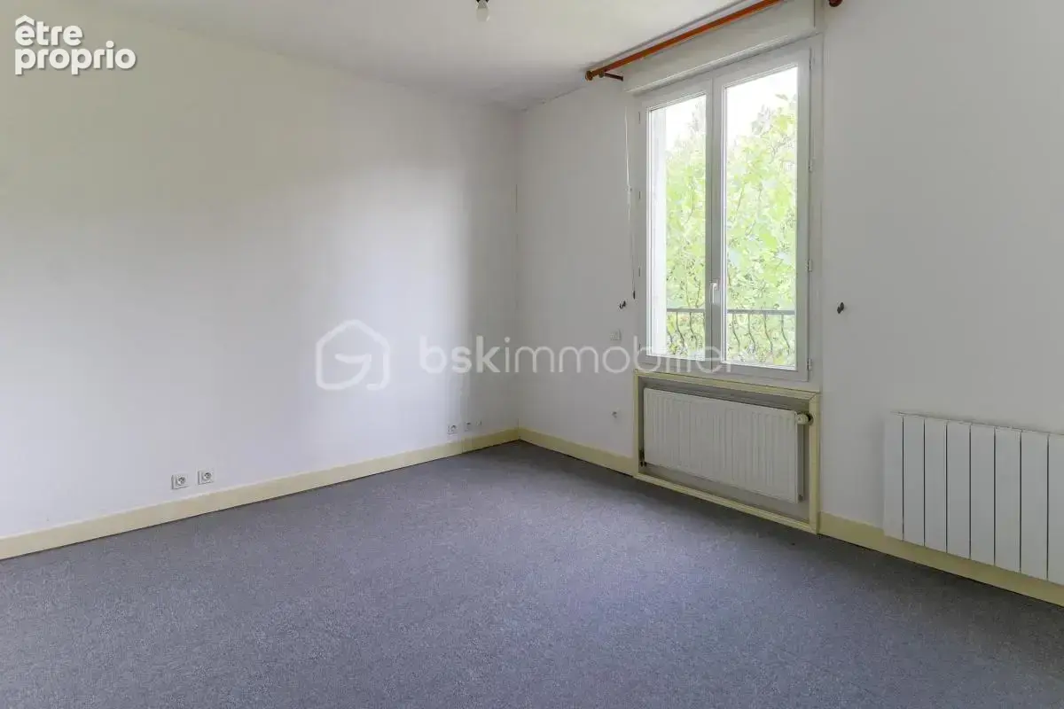  Maison familiale 3 chambres – Grand jardin – Sous-sol total – Garage – Gare RER D à pied - photo 16