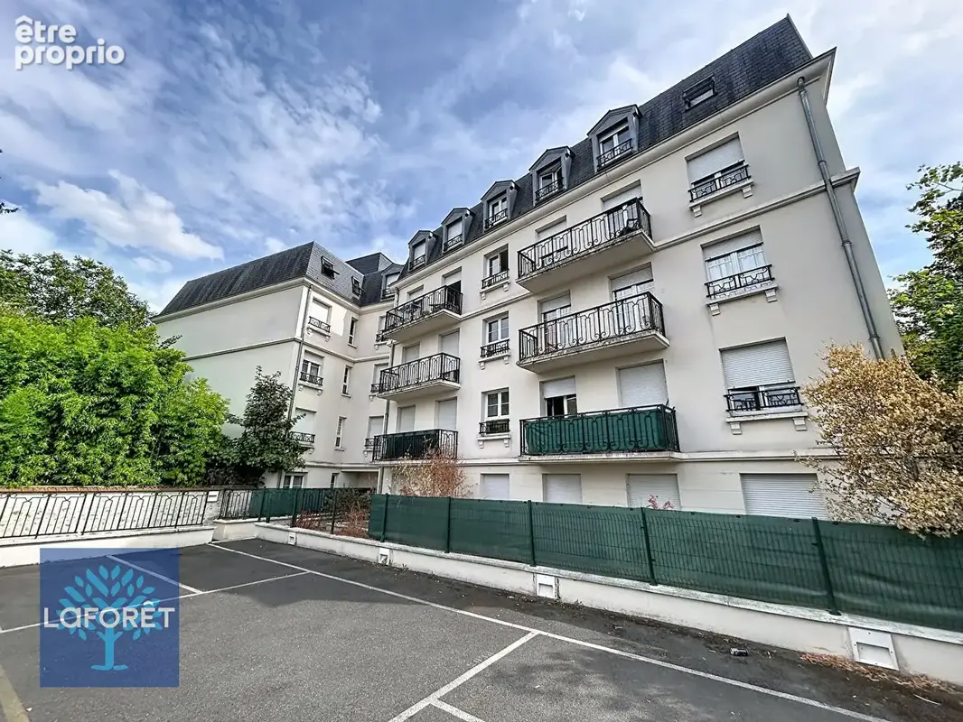 Appartement à CORBEIL-ESSONNES