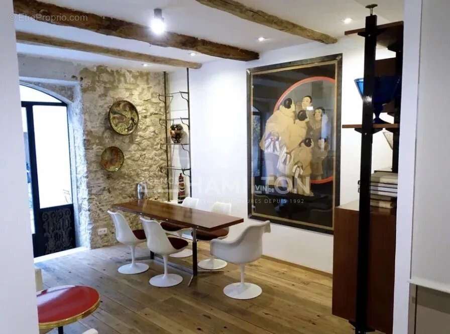 Maison à VALBONNE