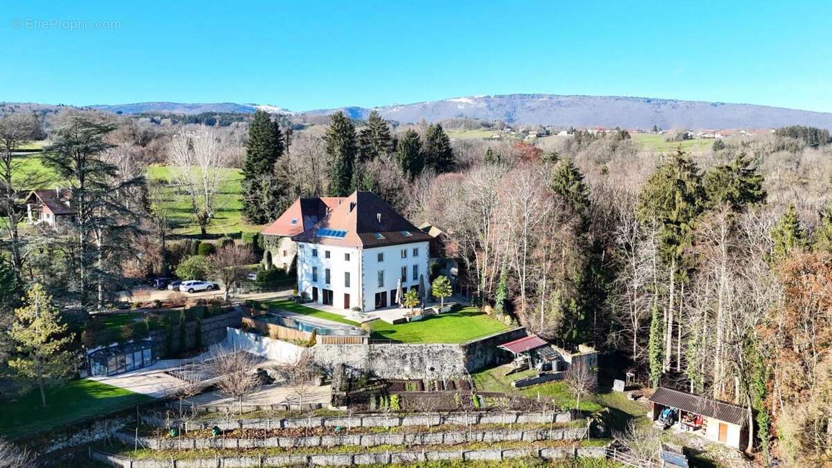 Maison à PERS-JUSSY