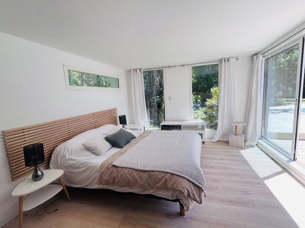 Maison 240 m² à Cestas  - photo 6