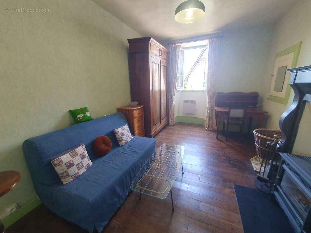 Propriété d'exception en xaintrie, 2,2 ha bois et prés attenants, dépendance ,trés bon état . - photo 15