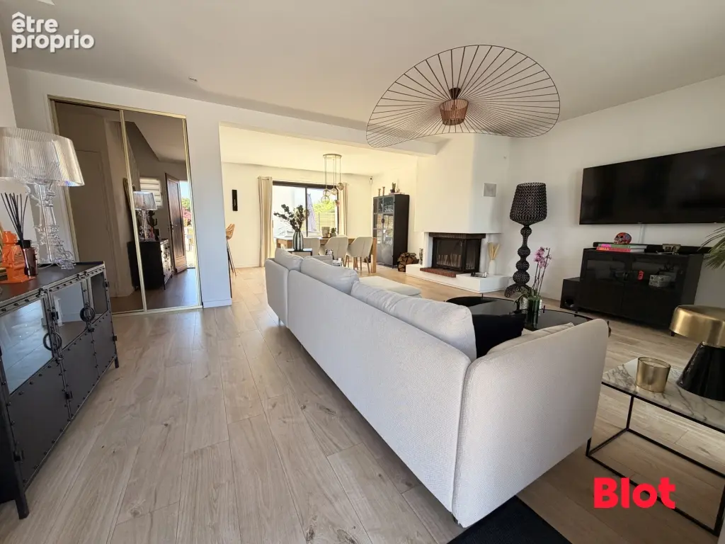 Maison 159 m² à Breal-Sous-Montfort  - photo 3