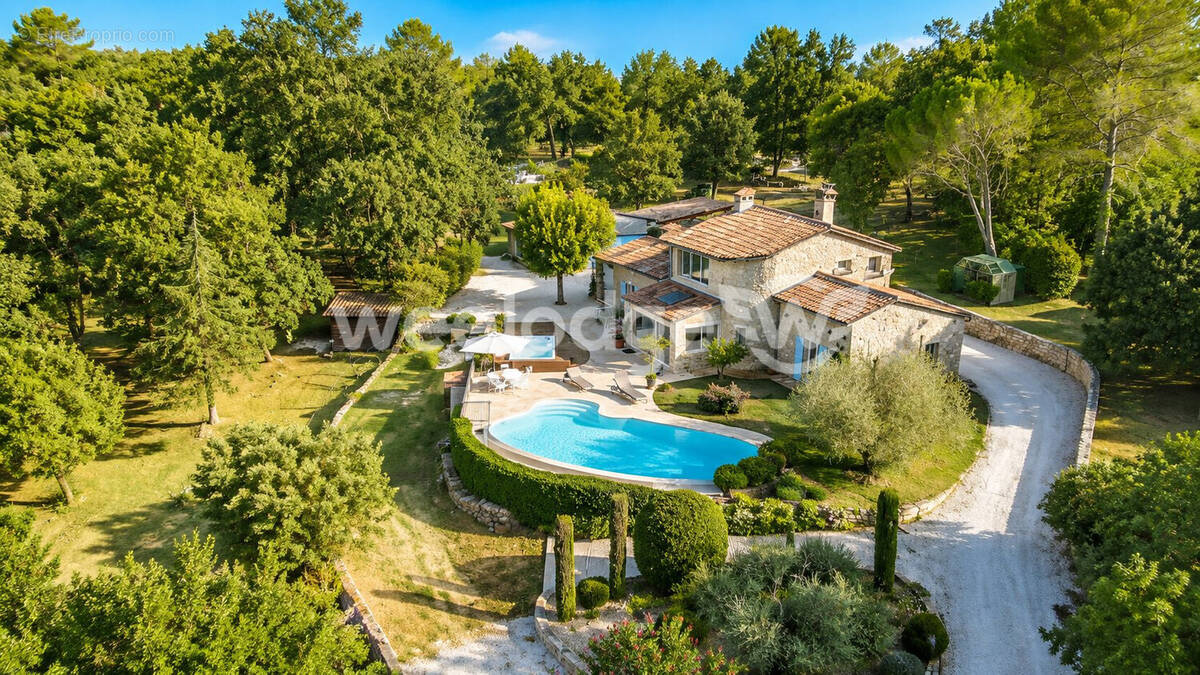 Maison 195 m² à Fayence  - photo 1
