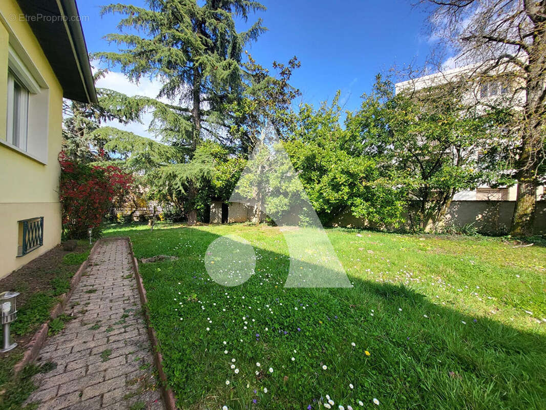 Maison à VILLEFRANCHE-SUR-SAONE