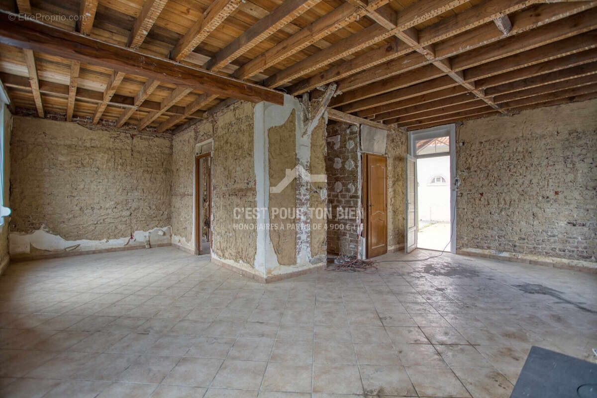 Maison à ENNETIERES-EN-WEPPES