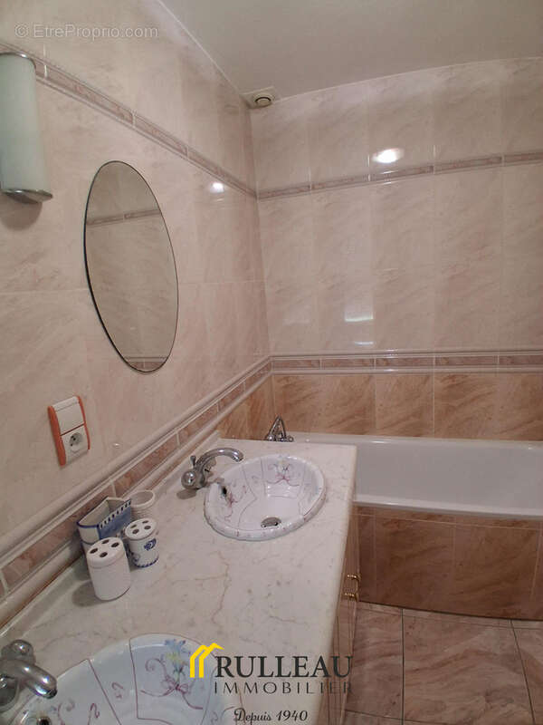 Maison familiale de caractere de 153 m2 habitables - terrain de 1223 m2 - proche centre saint louis de montfer - photo 13