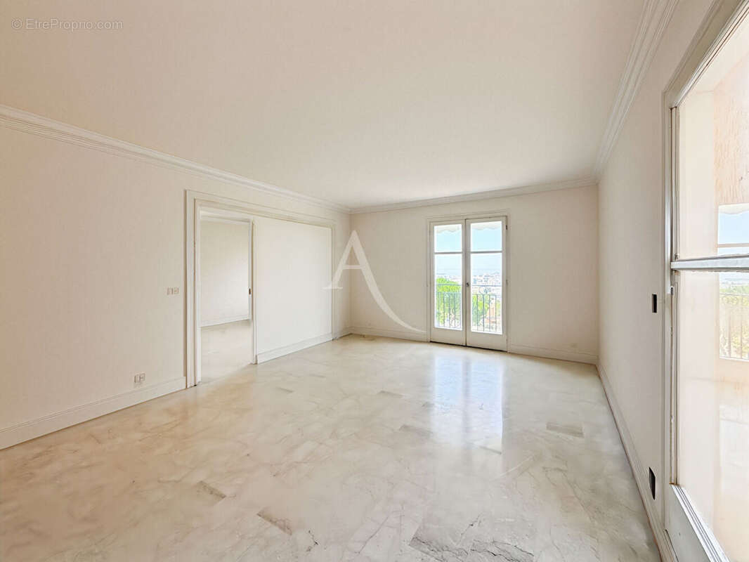 Coeur du Cannet 3 pièces 68 m² - photo 9