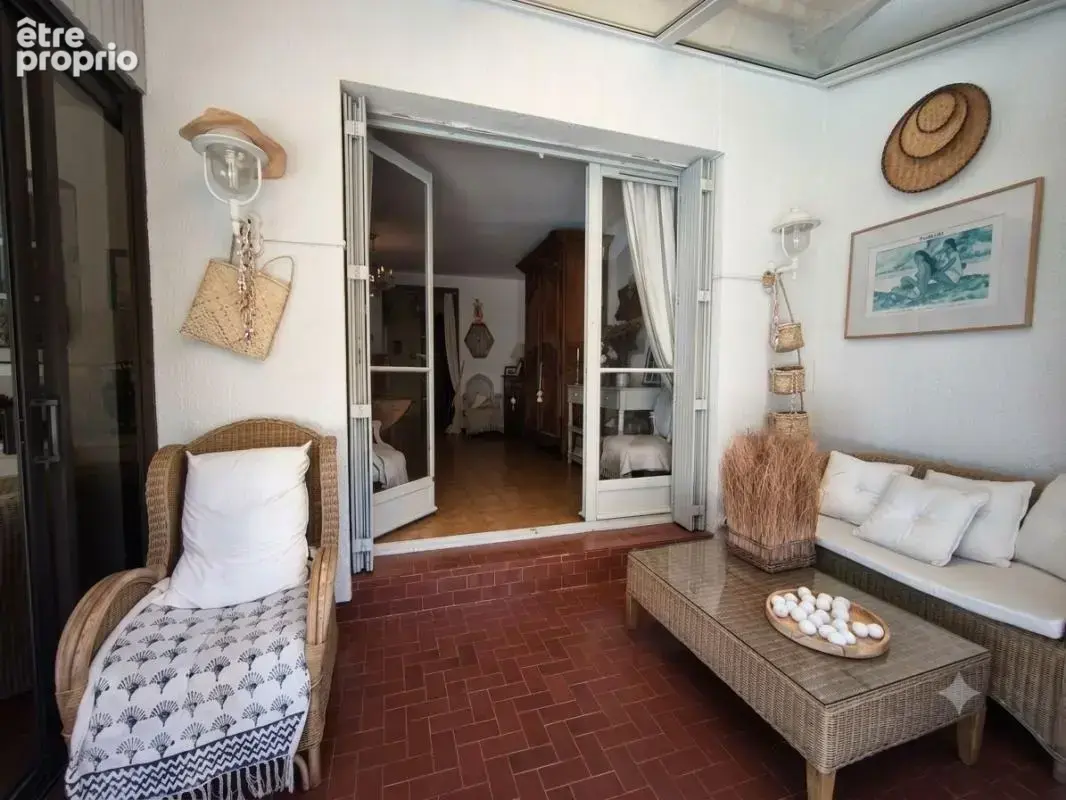 Maison T4 de 93m2 sur terrain de 220m2 avec piscine SAINT CYR SUR MER - photo 4