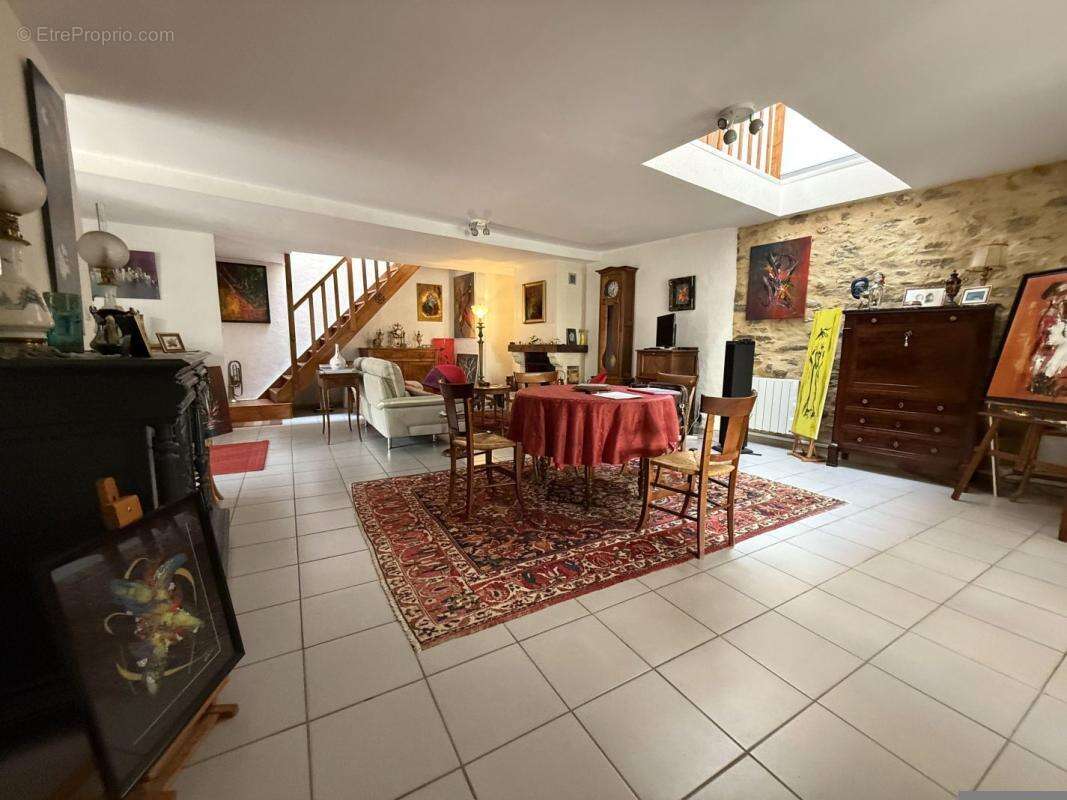 Maison à PEPIEUX