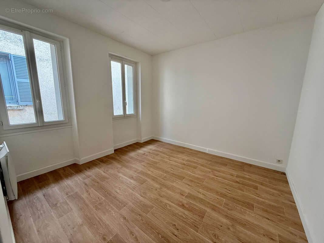Appartement à SAINTE-LIVRADE-SUR-LOT