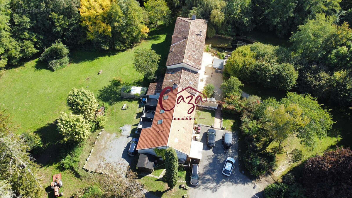 Maison à CAMARSAC