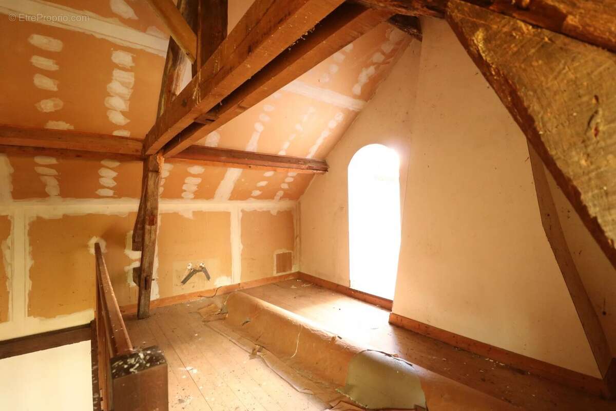 Maison à LA GUERCHE-SUR-L&#039;AUBOIS