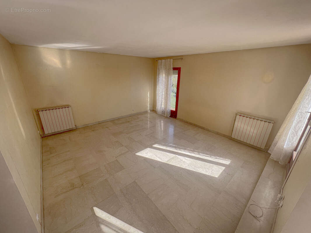 Cournonterral   Villa d'Architecte T5 (135 m2) + Dépendance (65 m2) - photo 6