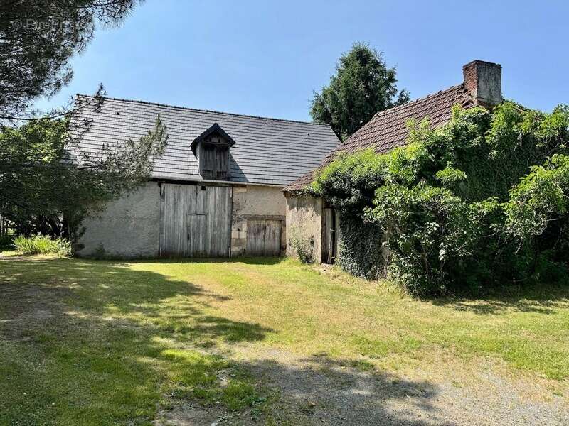 Charmante propriété de campagne avec piscine, dépendances et vue imprenable – Périgord Vert - photo 16