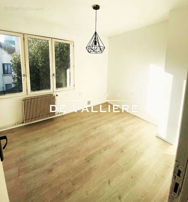 Maison à LA COURNEUVE