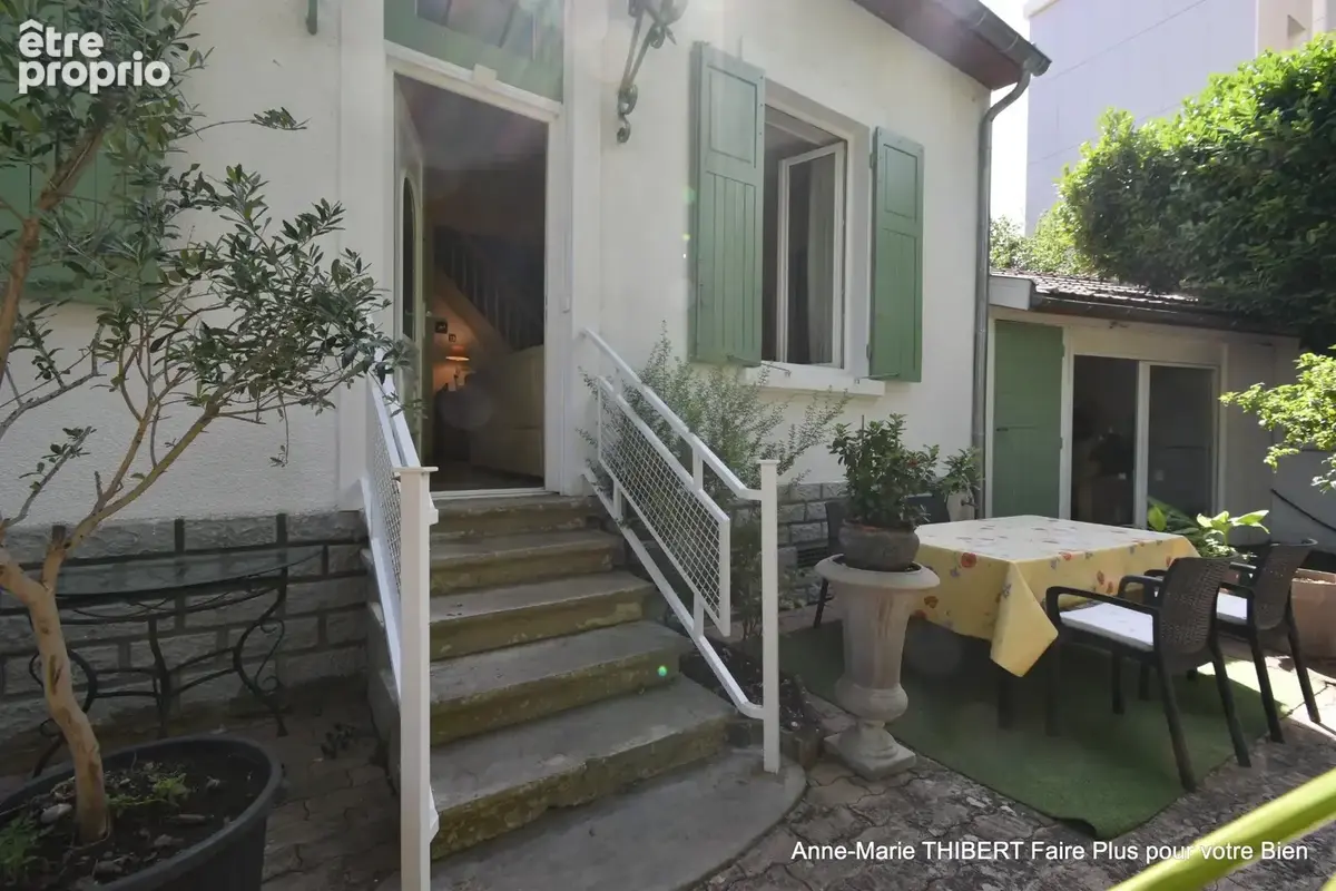 Maison à vendre 6 pièces VILLEURBANNE (69) - photo 32