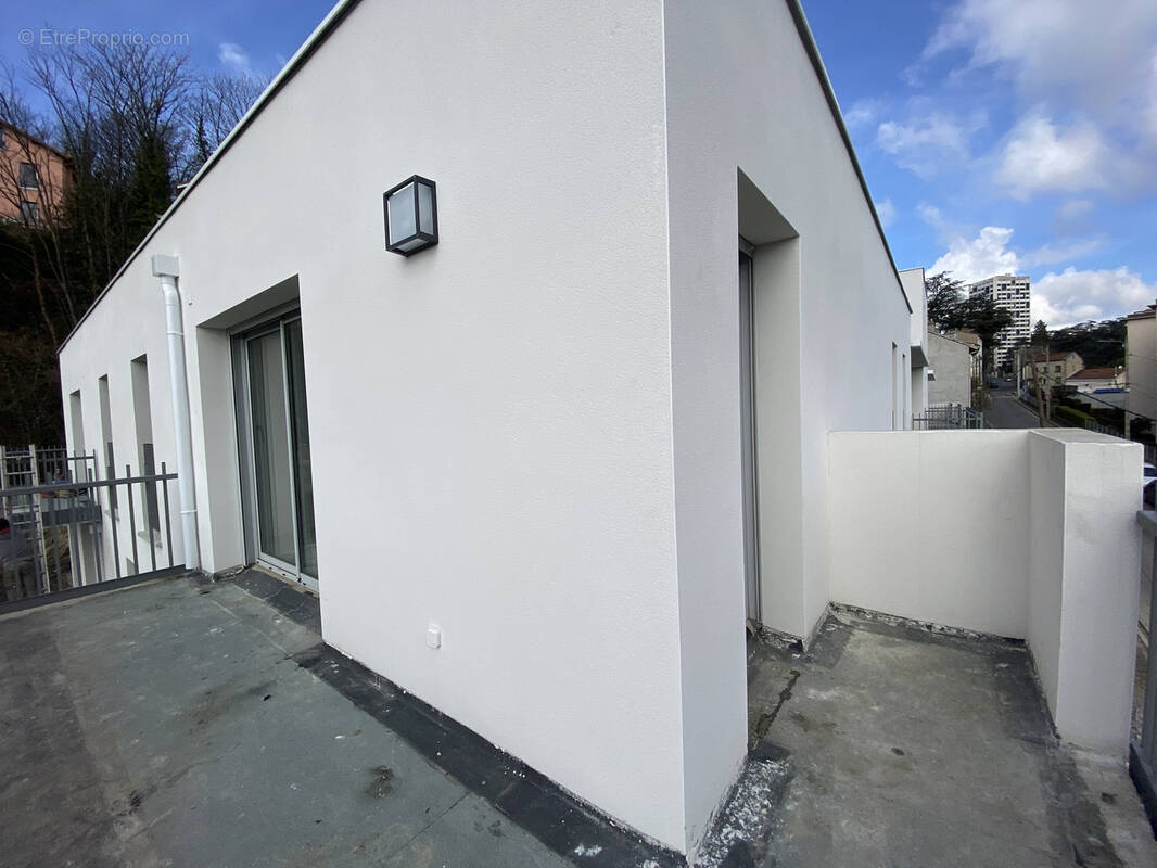 Appartement à SAINT-ETIENNE