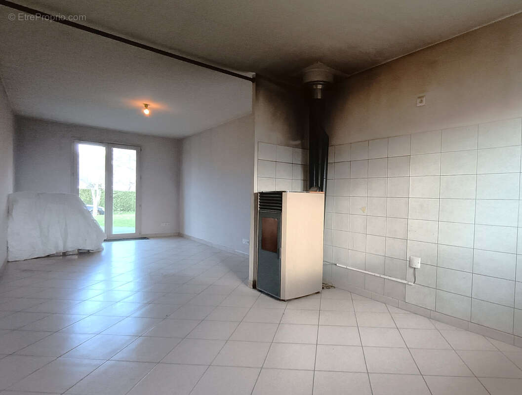 Maison à VICQ-SUR-BREUILH