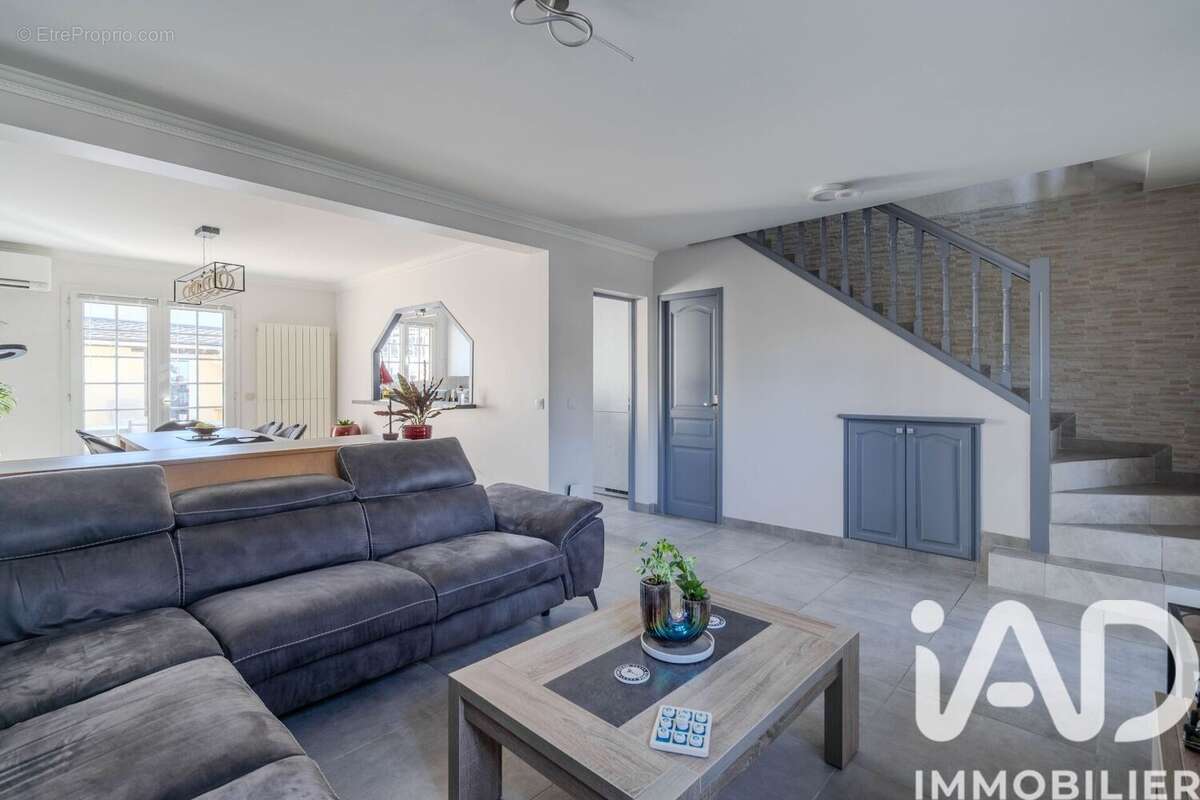 Maison 105 m² à Livry-Gargan  - photo 2