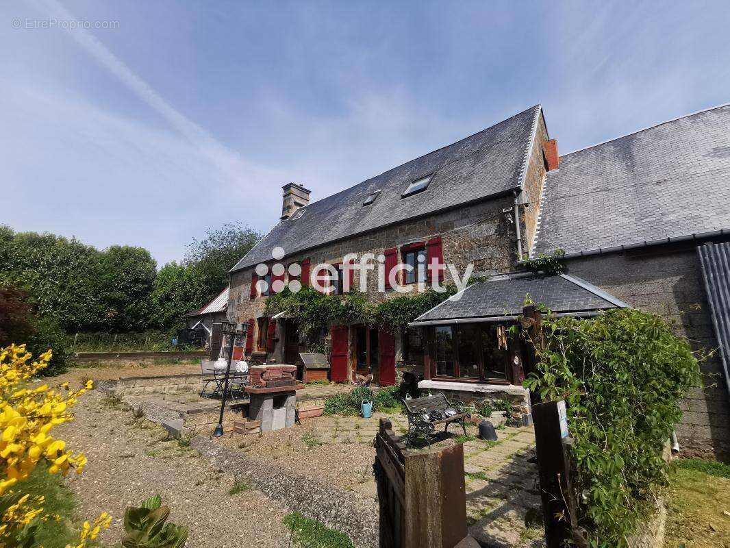 Maison à SAINT-SEVER-CALVADOS