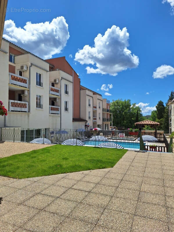 Appartement à GREOUX-LES-BAINS