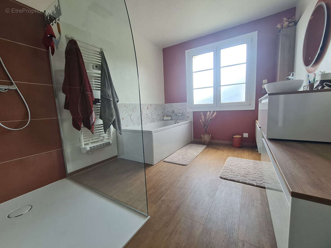 Maison La Ferriere Bochard 4 pièce(s) 106 m2 - photo 6