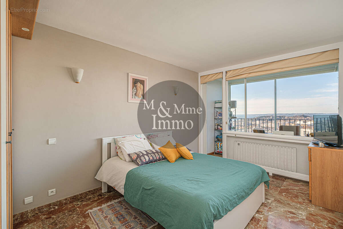 Appartement à MARSEILLE-9E