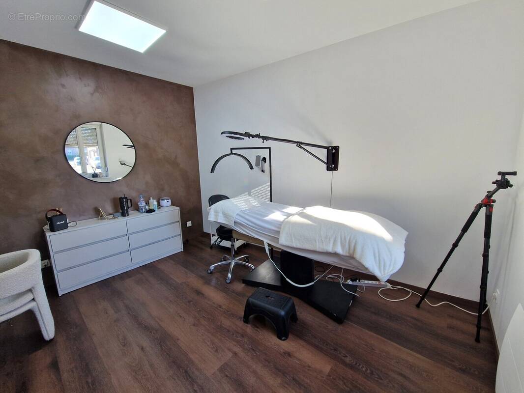 Commerce à TEMPLEUVE