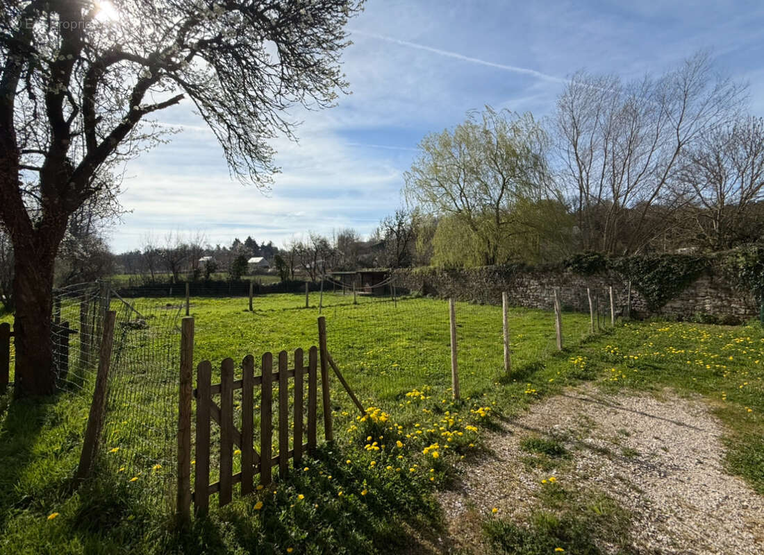 Maison à BERTHOLENE