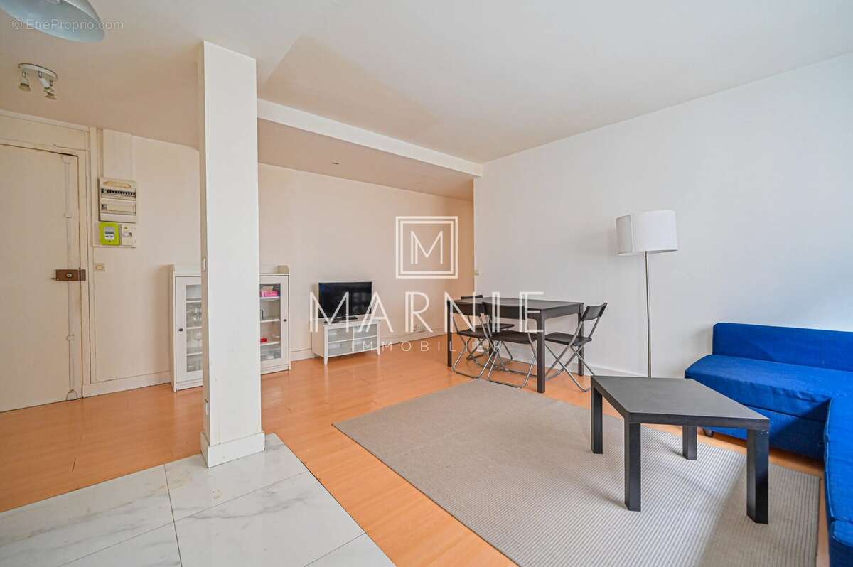 Appartement à PARIS-11E