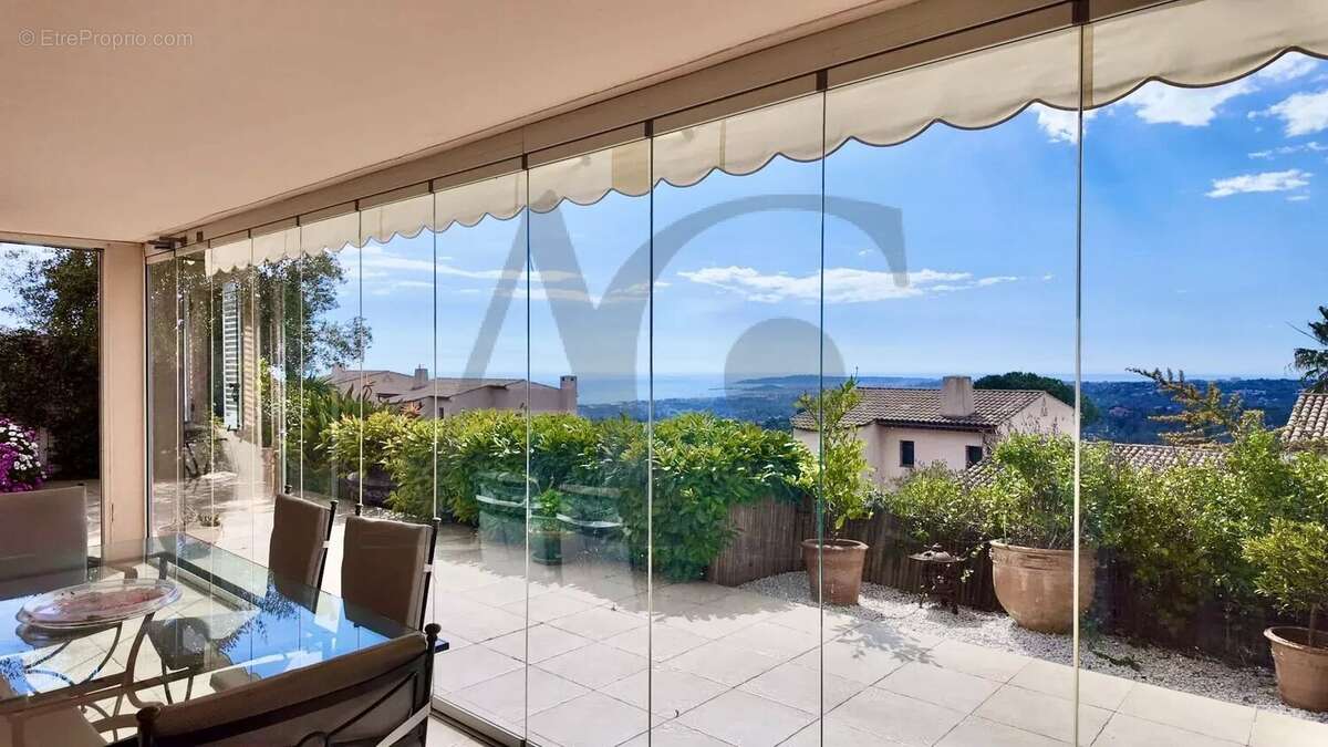 Appartement à VILLENEUVE-LOUBET