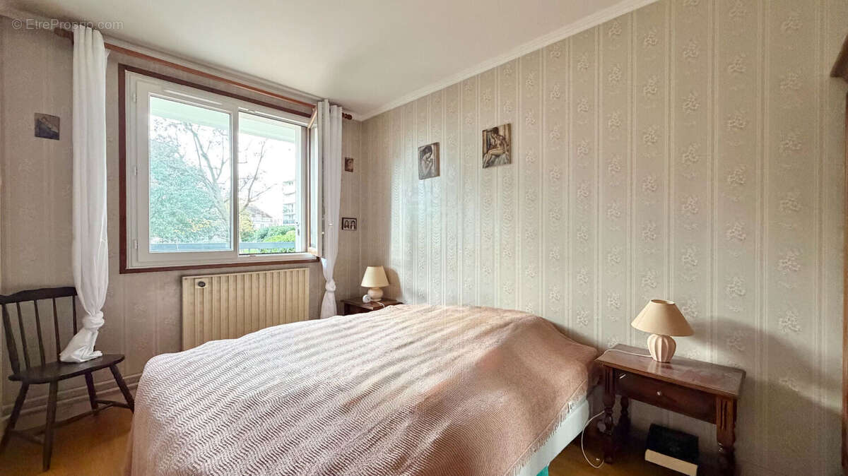 Appartement à CORBEIL-ESSONNES