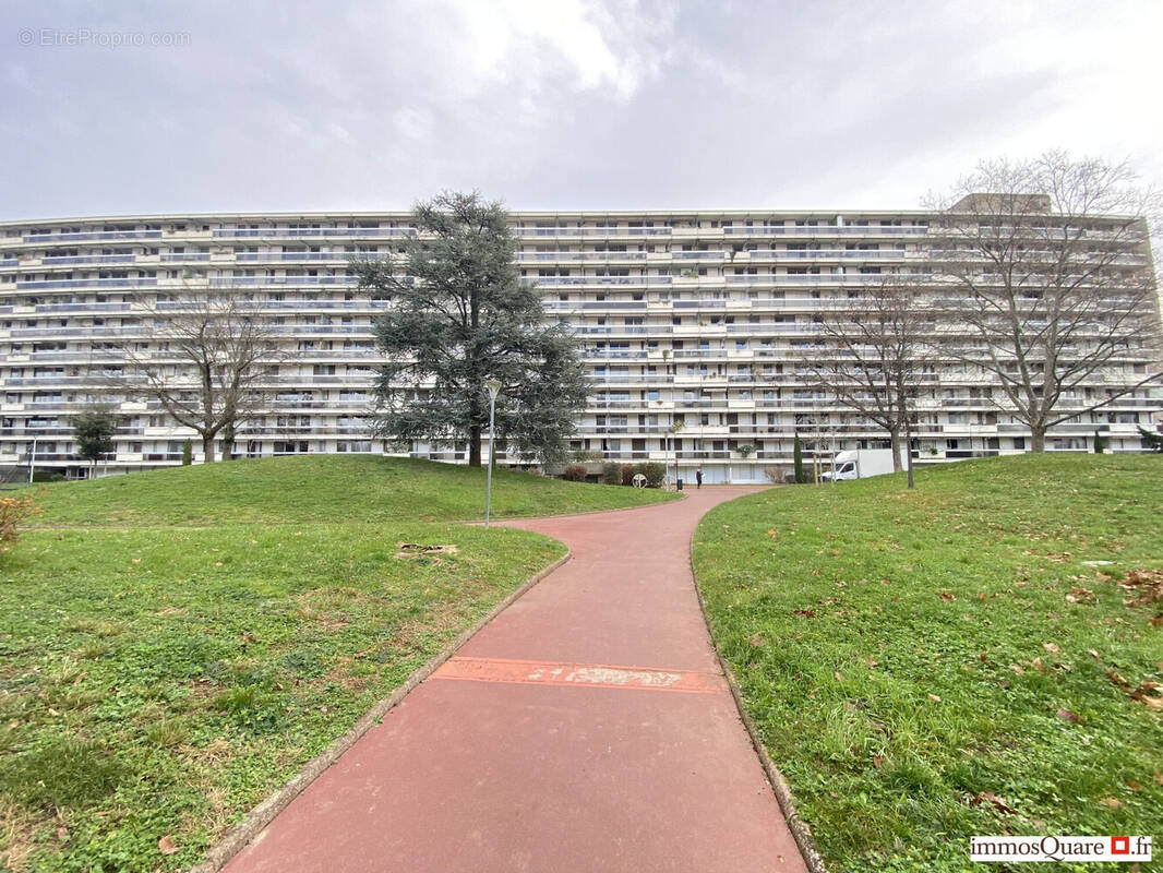 Appartement à LYON-8E