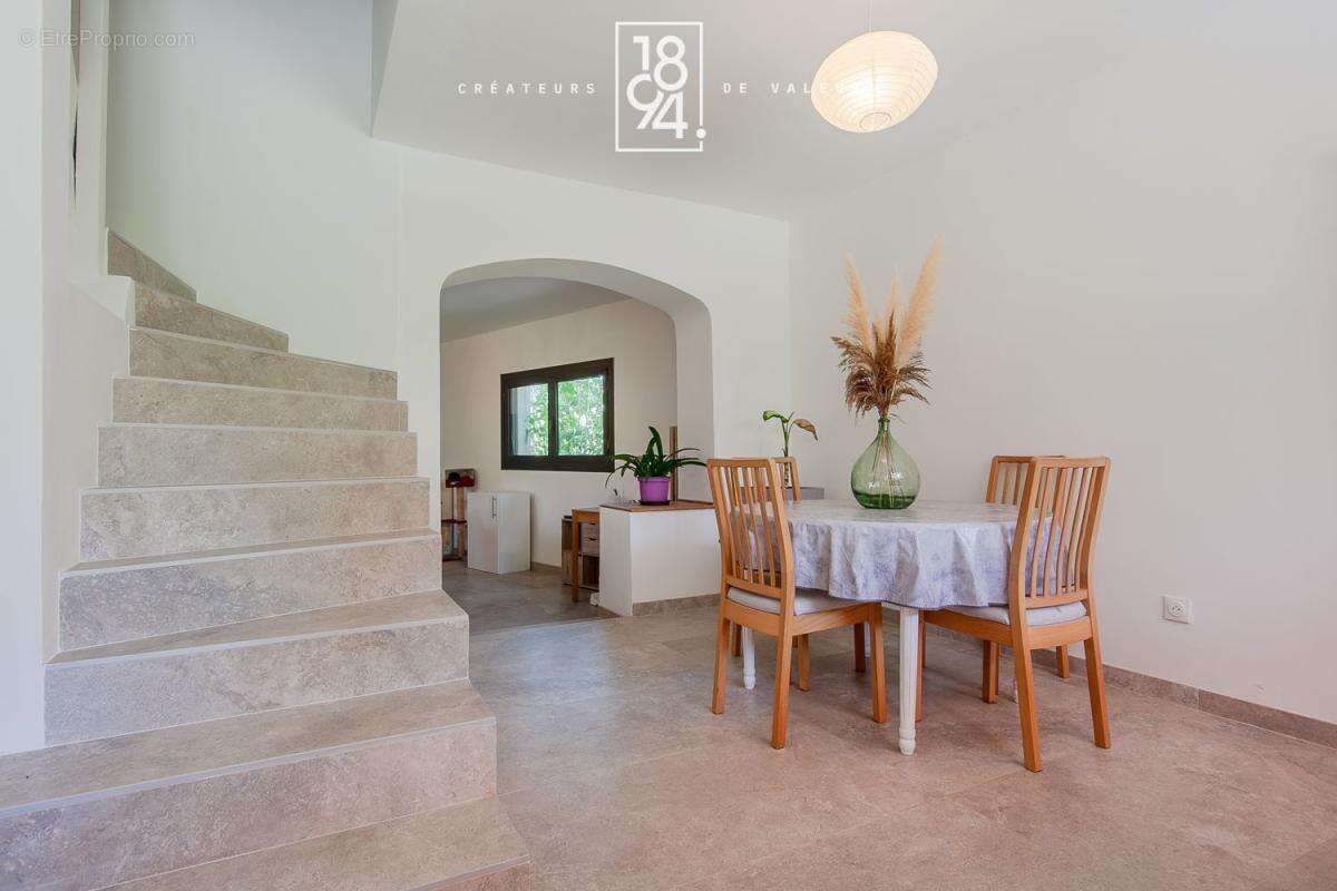 Maison avec jardin et garage, 2 chambres et un bureau à Cabries - photo 4