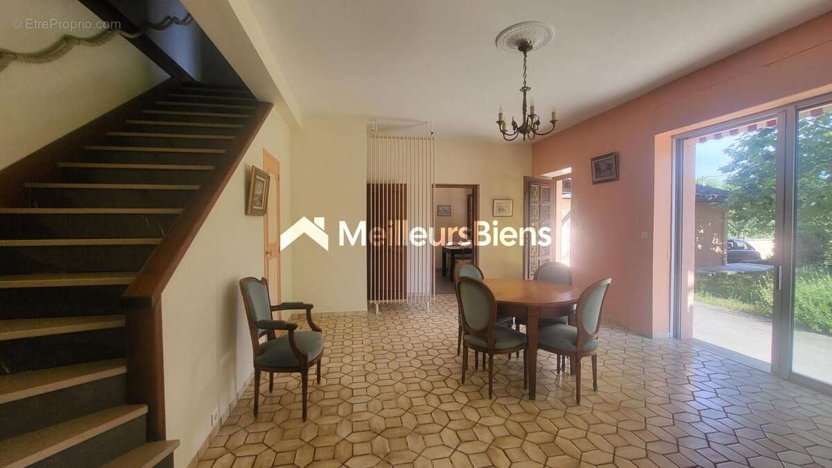 Maison à REYRIEUX